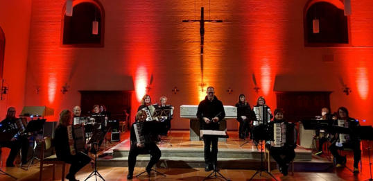 Musikalische Auszeit im Advent - Hohnerklang Oelde